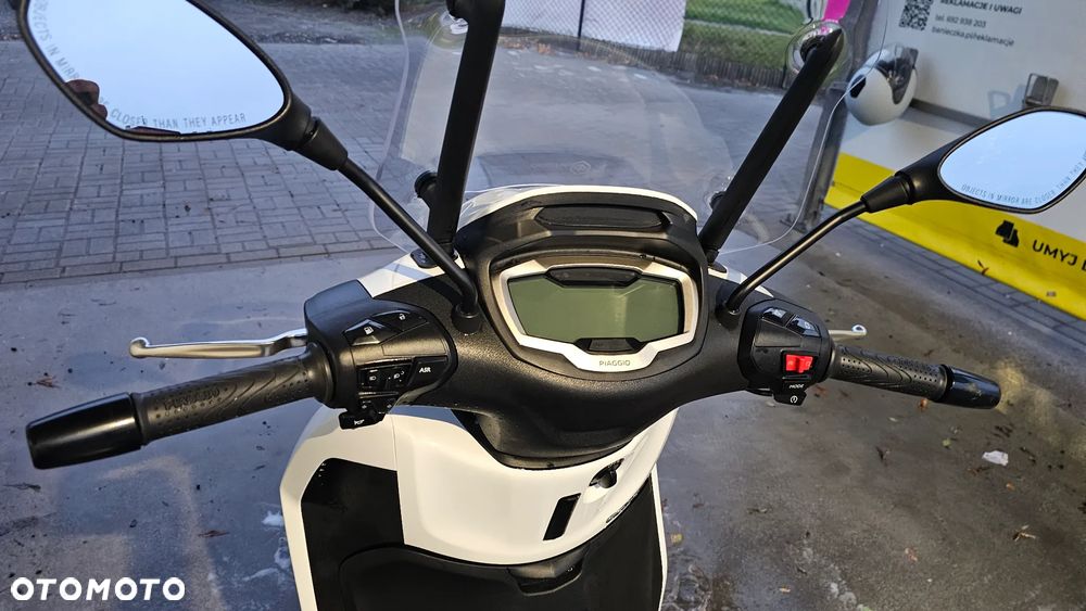 Piaggio Beverly - 12