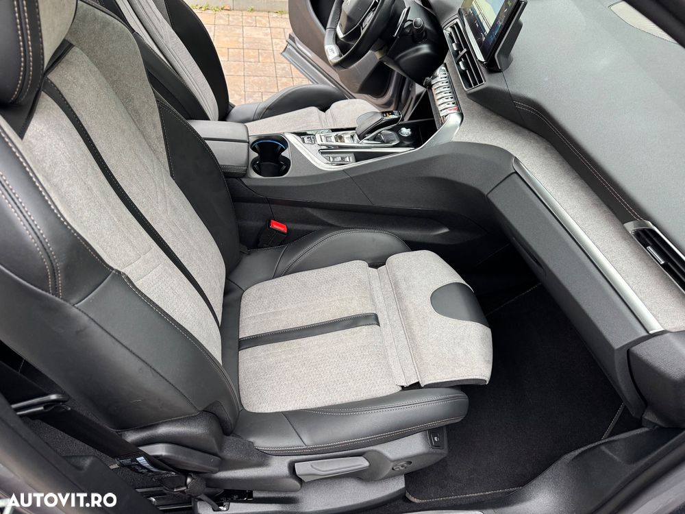 Peugeot 3008 PHEV 300 EAT8 4X4 GT - 26