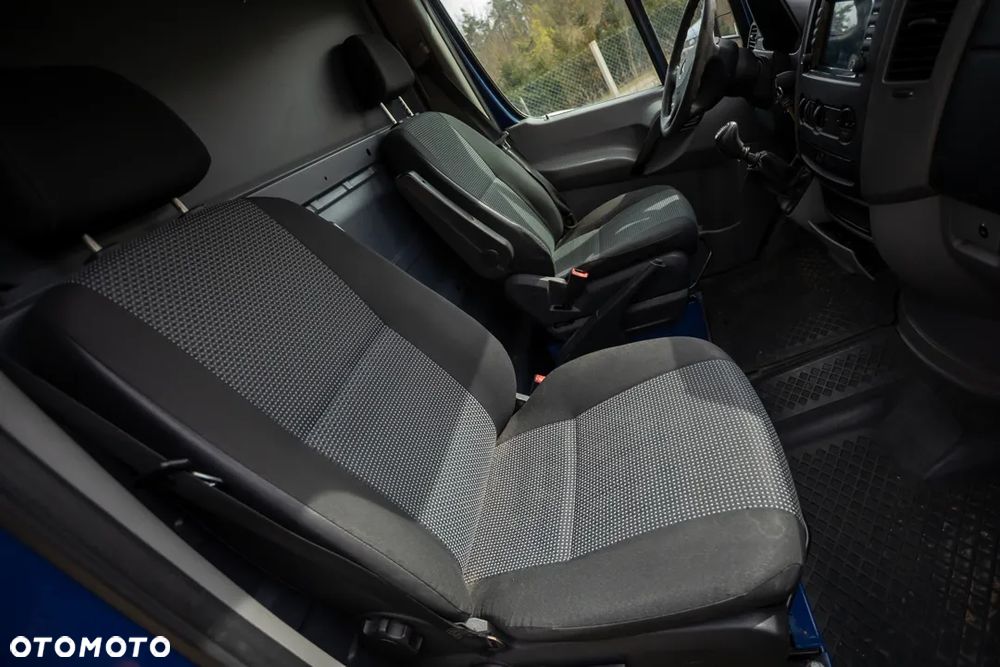 Mercedes-Benz Sprinter - 10