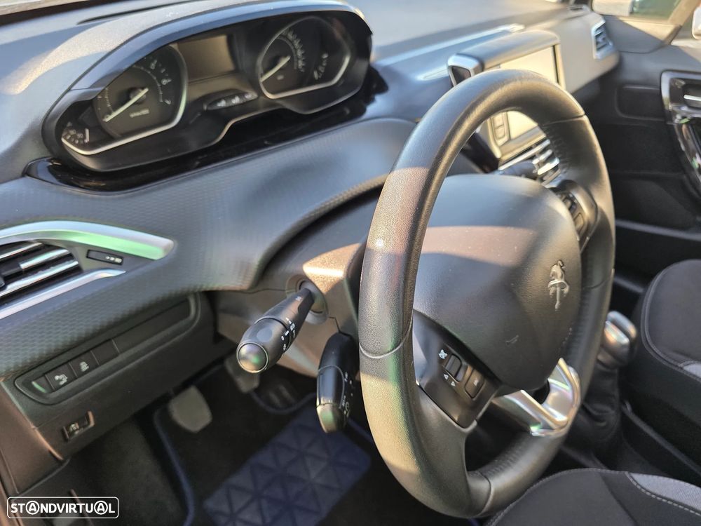 Peugeot 208 82 PureTech Style - 13