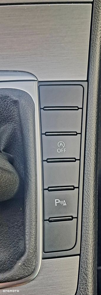 Volkswagen Passat 2.0 TDI Comfortline - 11