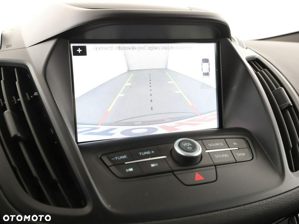 Ford Kuga 1.5 EcoBoost 2x4 Titanium - 24
