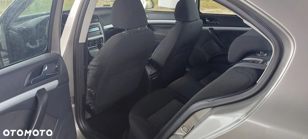 Skoda Octavia 1.6 TDI Active - 10