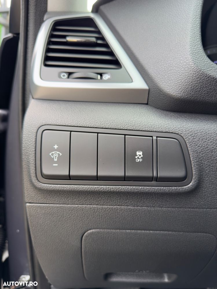 Hyundai Tucson 2.0 CRDI 4WD Automatik Premium - 23