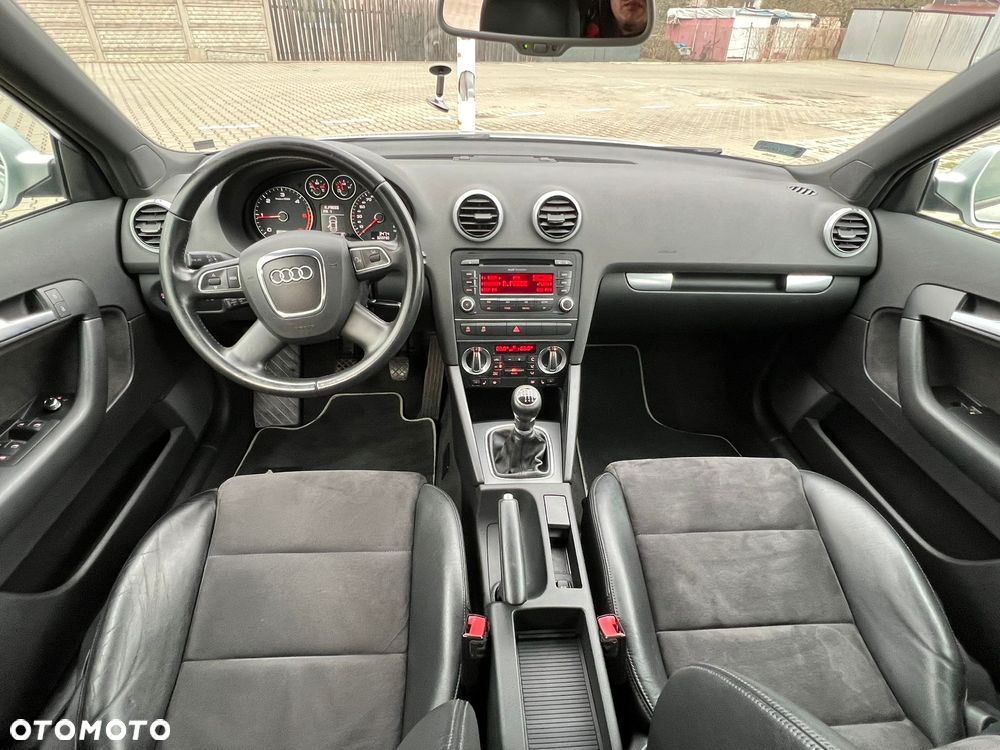 Audi A3 Sportback 2.0 TDI Ambition - 17