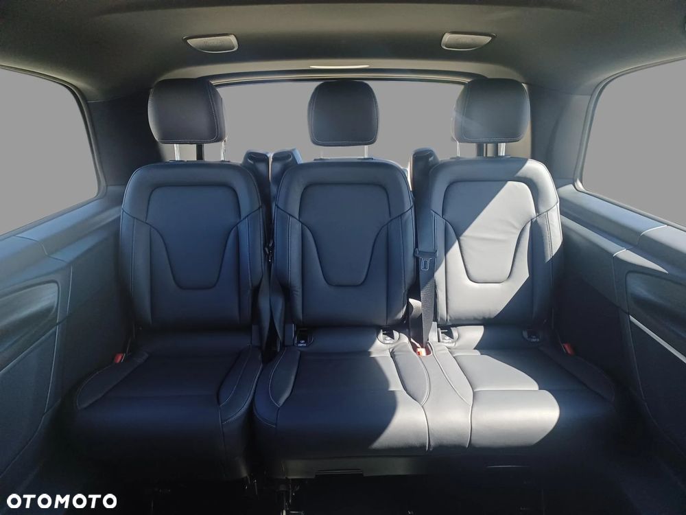 Mercedes-Benz Klasa V - 16