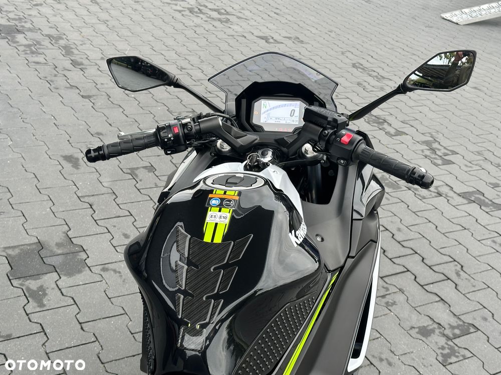 Kawasaki Ninja - 22