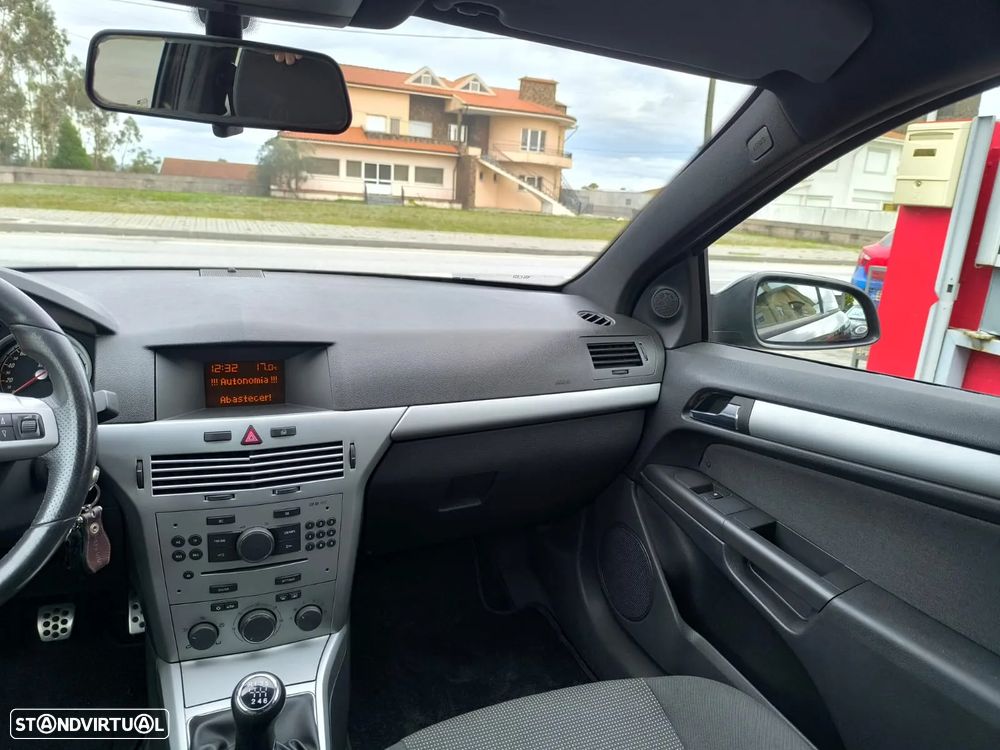 Opel Astra GTC 1.3 CDTI - 25