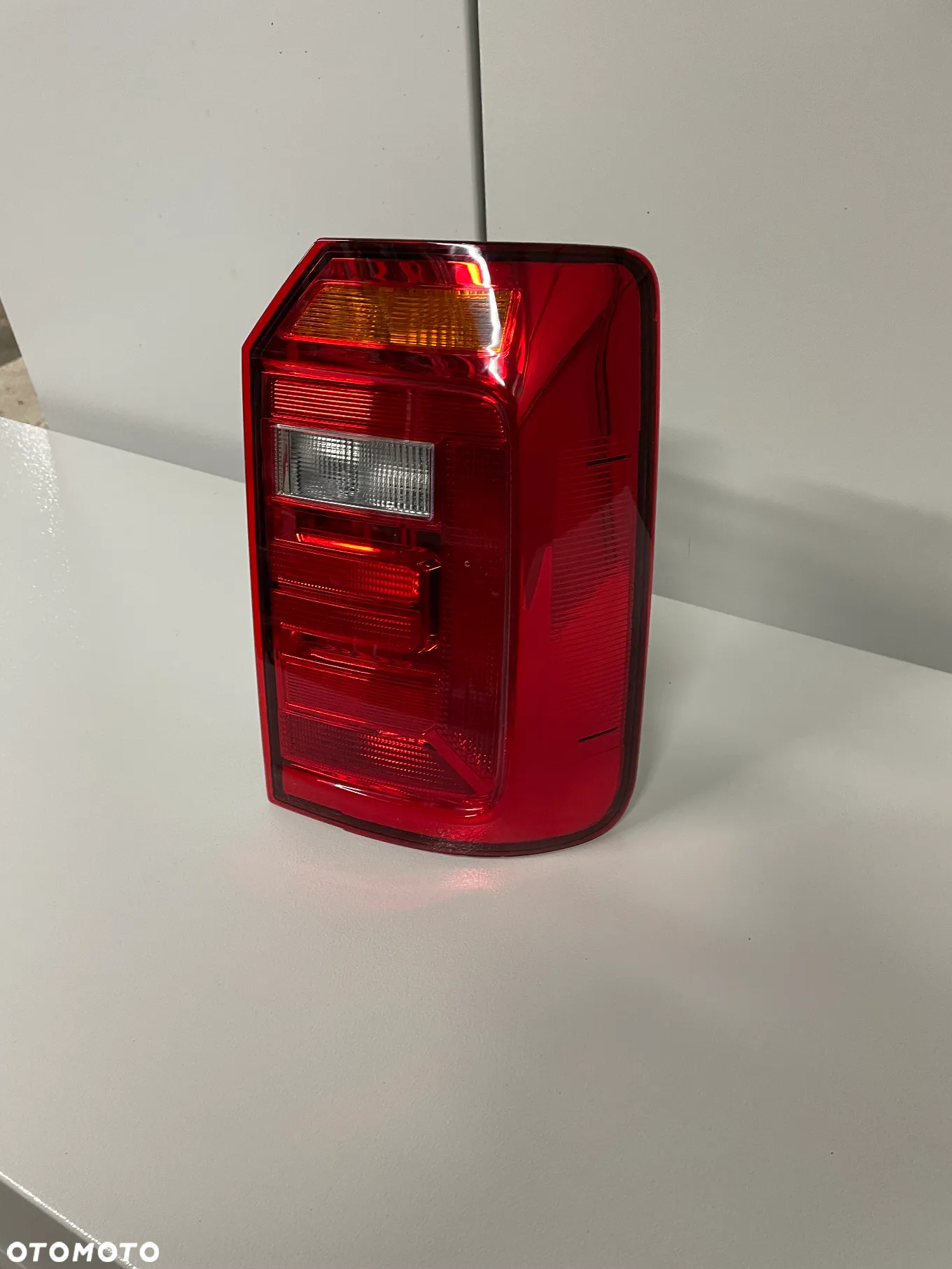 Lampa Tył 2K1945258 VW Caddy - 2