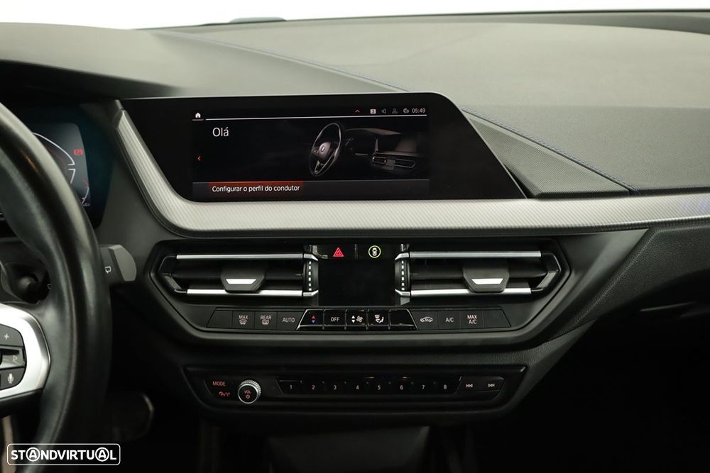 BMW 116 d Pack Desportivo M Auto - 9