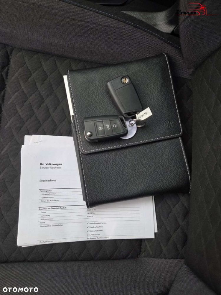 Volkswagen Golf - 27