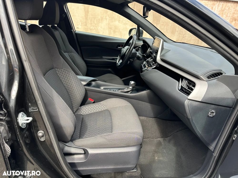 Toyota C-HR Hybrid Business-Edition - 23