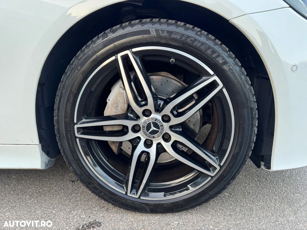 Mercedes-Benz E 220 d 4Matic Coupe 9G-TRONIC AMG Line - 30