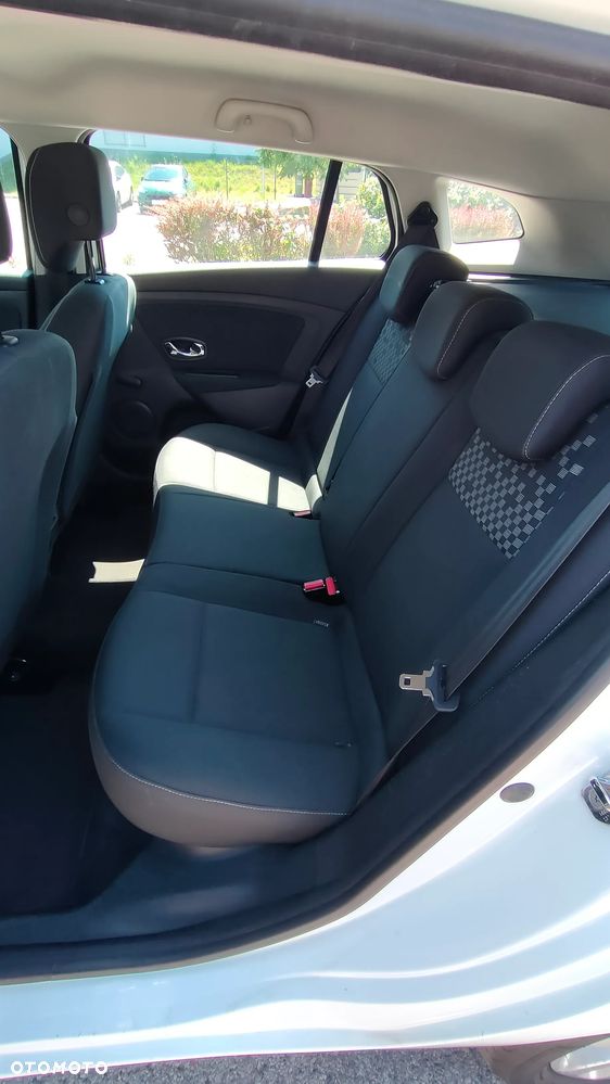 Renault Megane 1.6 16V 110 Paris - 12