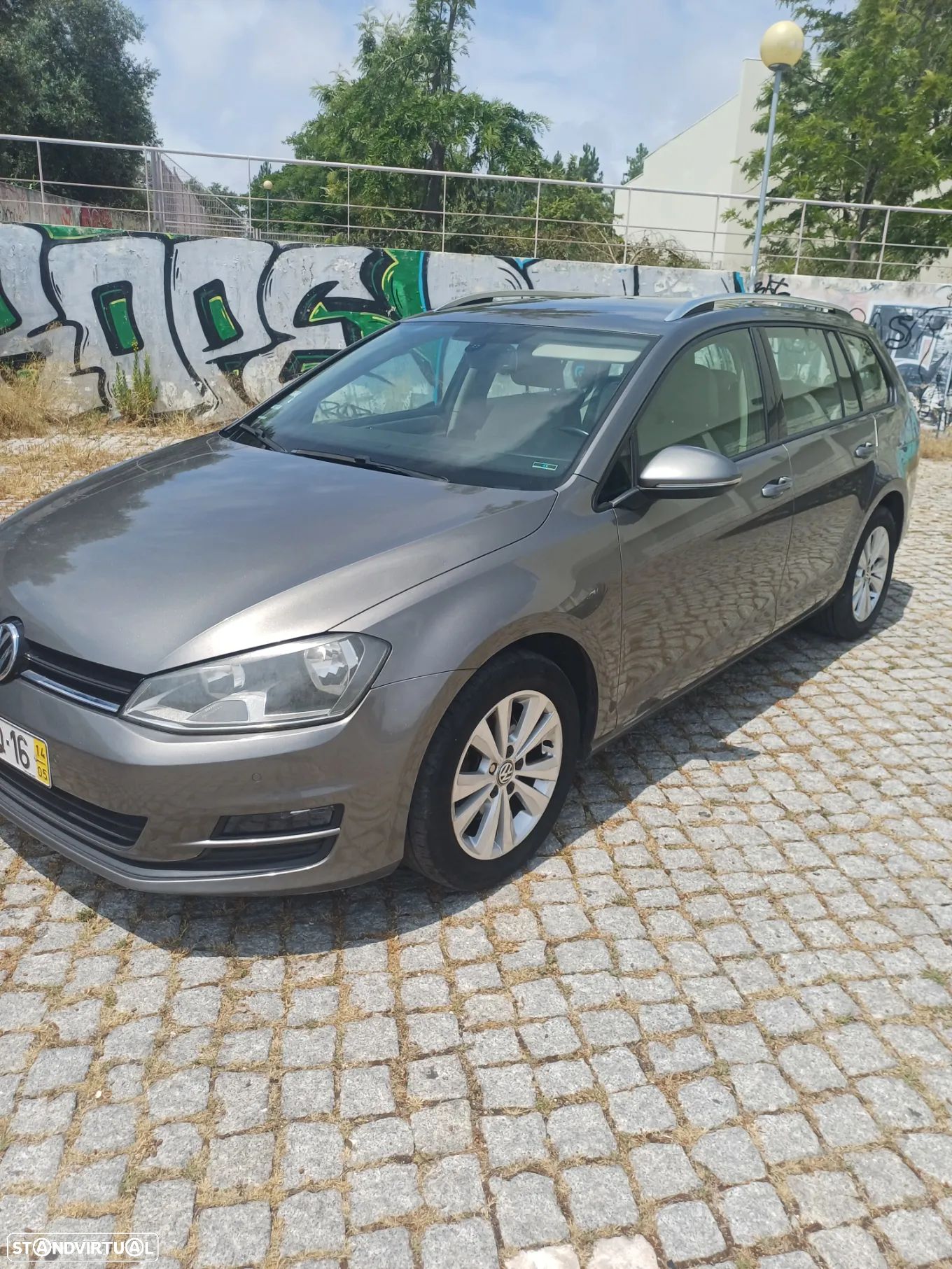 VW Golf Variant 1.6 TDi Confortline - 1