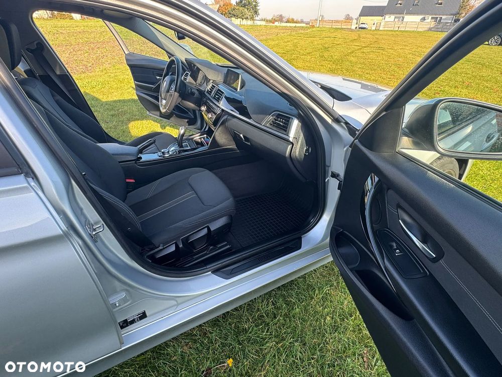BMW Seria 3 318d - 3
