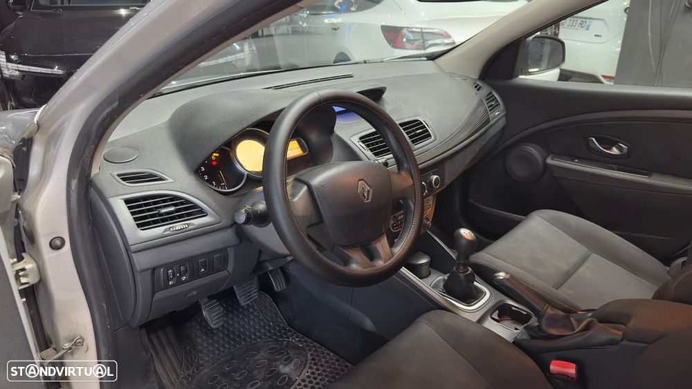 Renault Mégane Sport Tourer ENERGY dCi 110 Start & Stopp LIMITED - 10