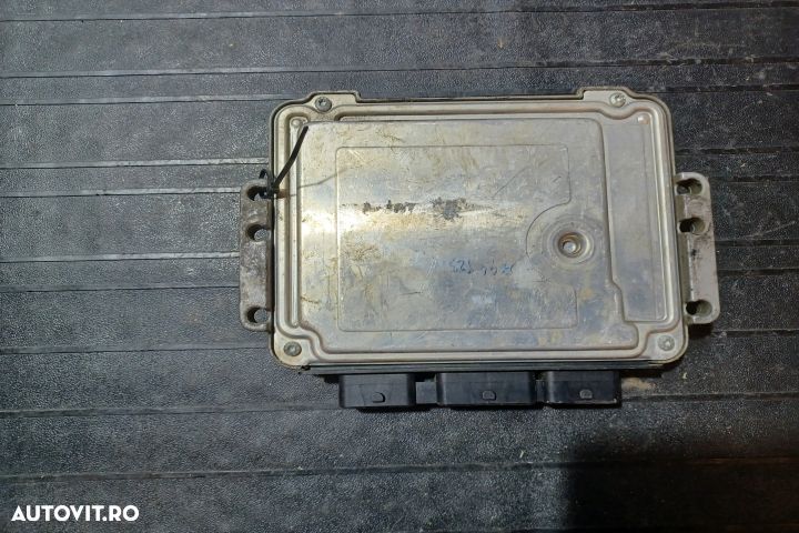 Calculator motor ECU 0281011724 - 2.5 DCI  0281011724 - 2.5 DCI Renau - 2
