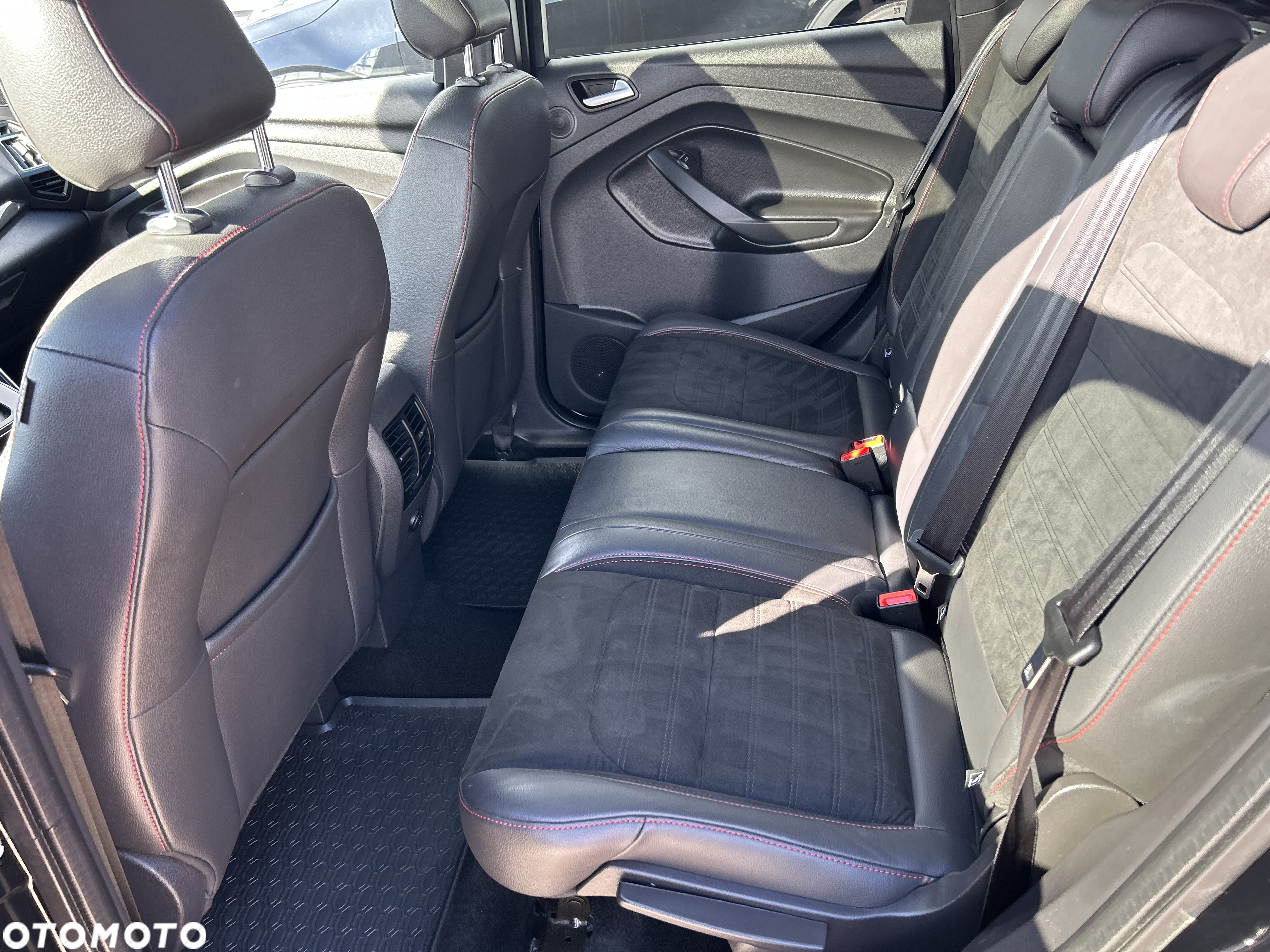 Ford Kuga 1.5 EcoBoost 4x4 ST-Line - 21