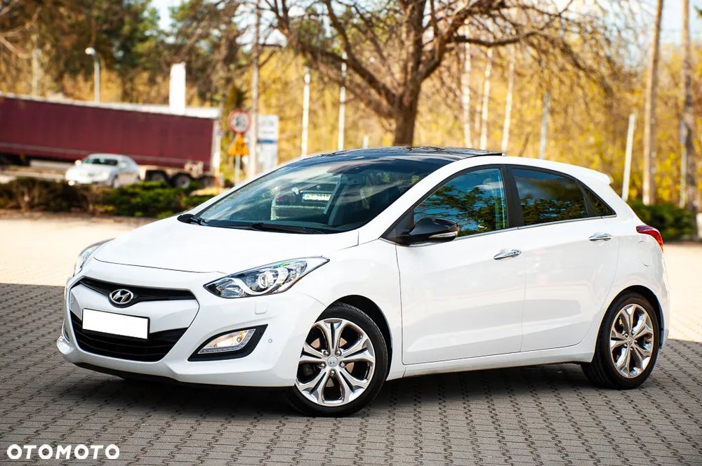 Hyundai i30 blue 1.6 CRDi Trend - 3