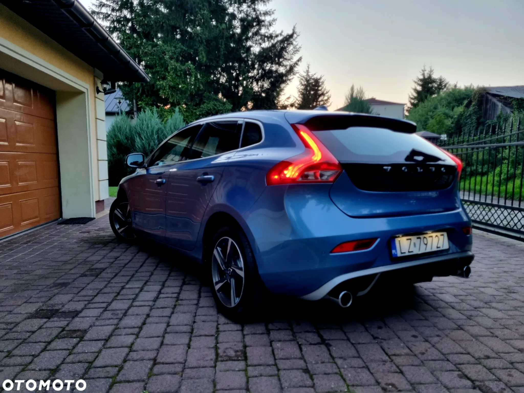 Volvo V40 D2 Drive-E R-Design Kinetic - 6