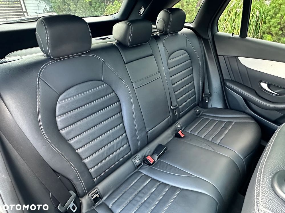 Mercedes-Benz GLC - 29