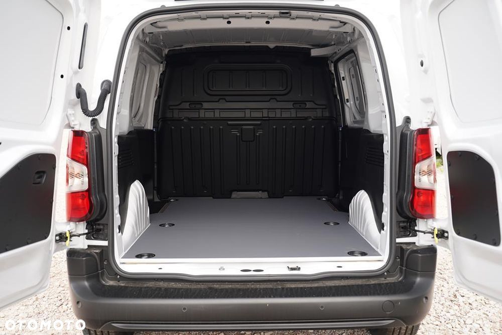 Toyota Proace City 1.5 D-4D Long 2,3t Active - 10
