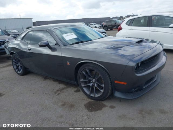 Dodge Challenger 6.4 Scat Pack