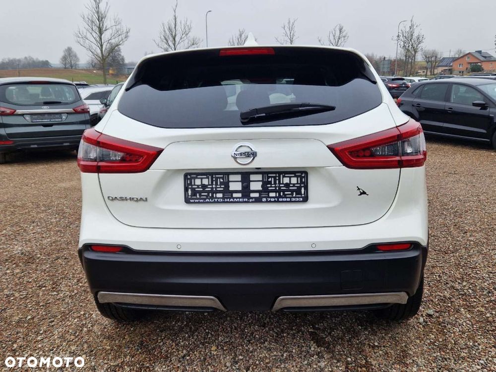 Nissan Qashqai 1.3 DIG-T N-Connecta - 33