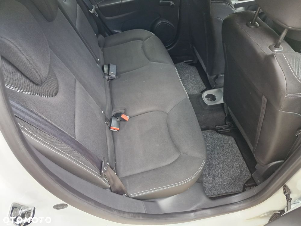Renault Clio 1.2 16V 75 LIMITED - 8