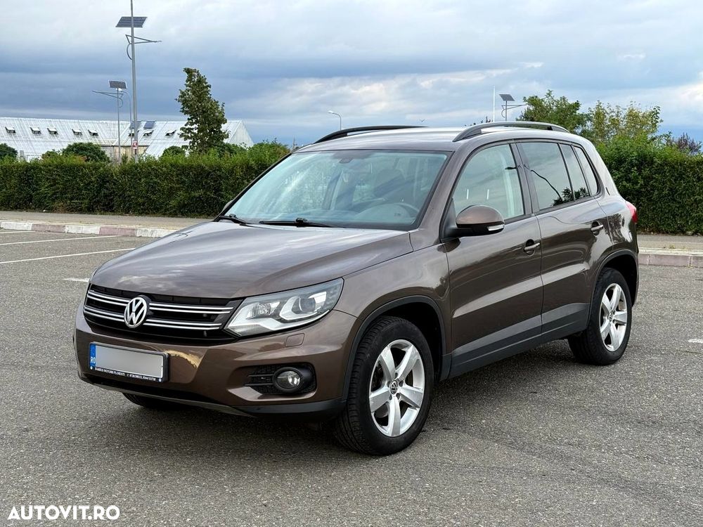 Volkswagen Tiguan - 1