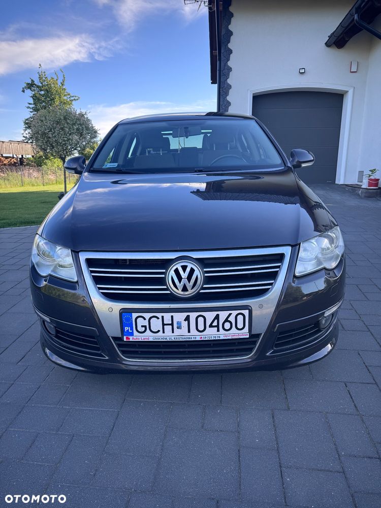 Volkswagen Passat 2.0 TDI Comfortline R-Style - 9