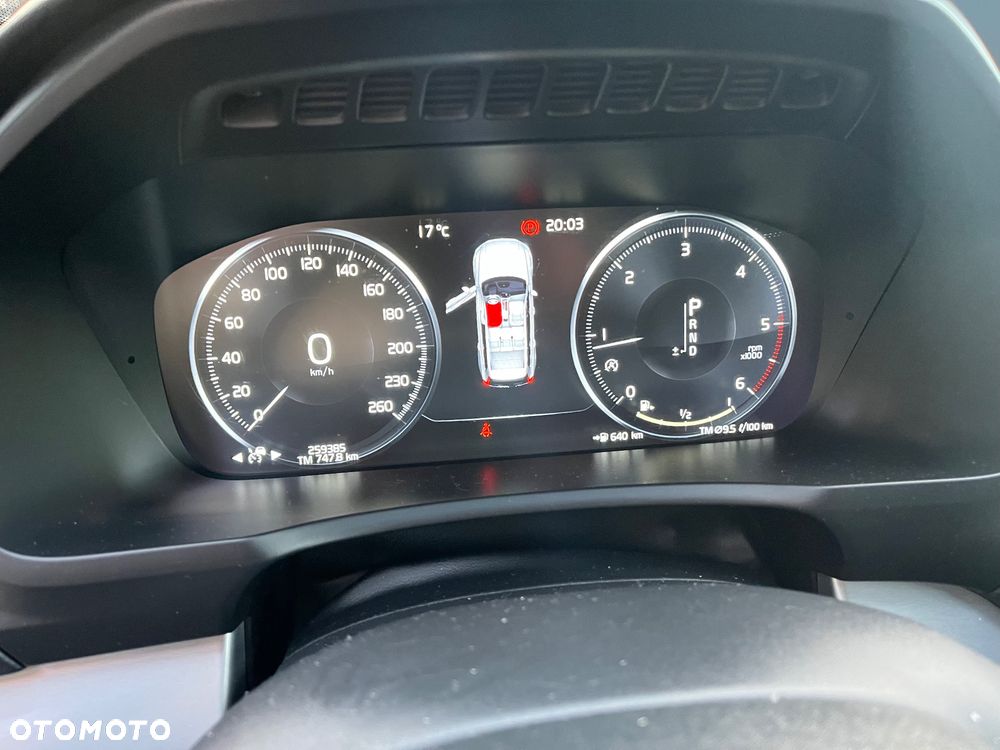 Volvo XC 90 - 6