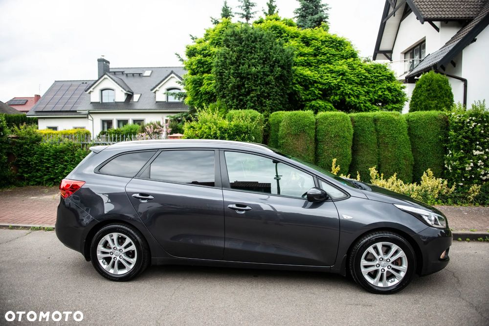 Kia Ceed 1.6 GDI ISG Vision - 4