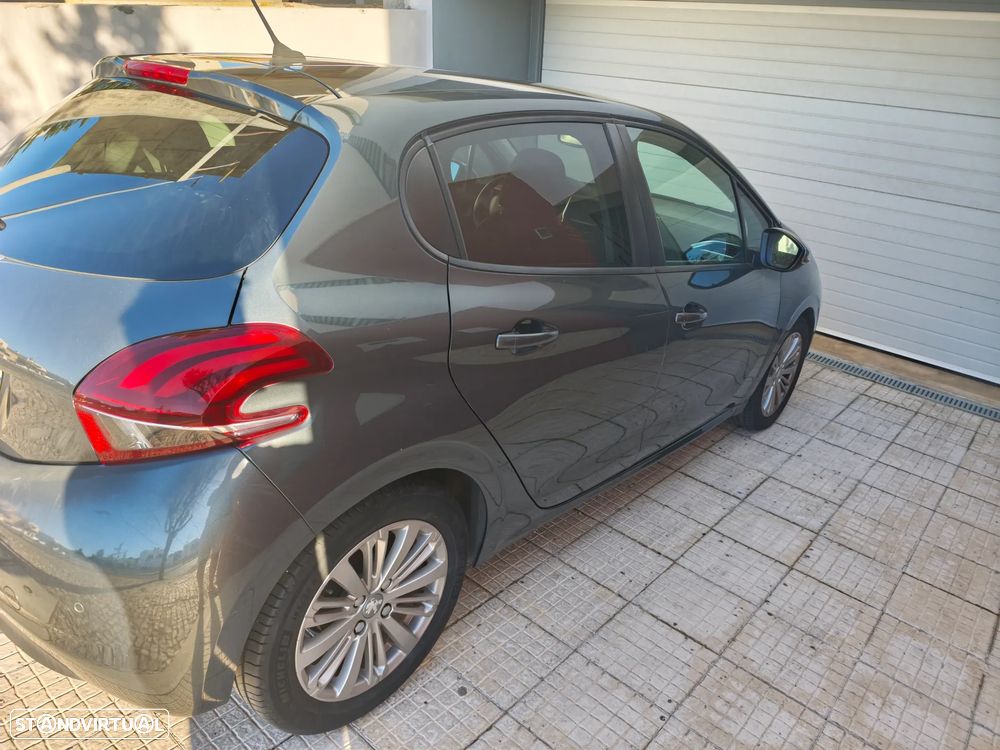 Peugeot 208 1.6 BlueHDi Style - 3