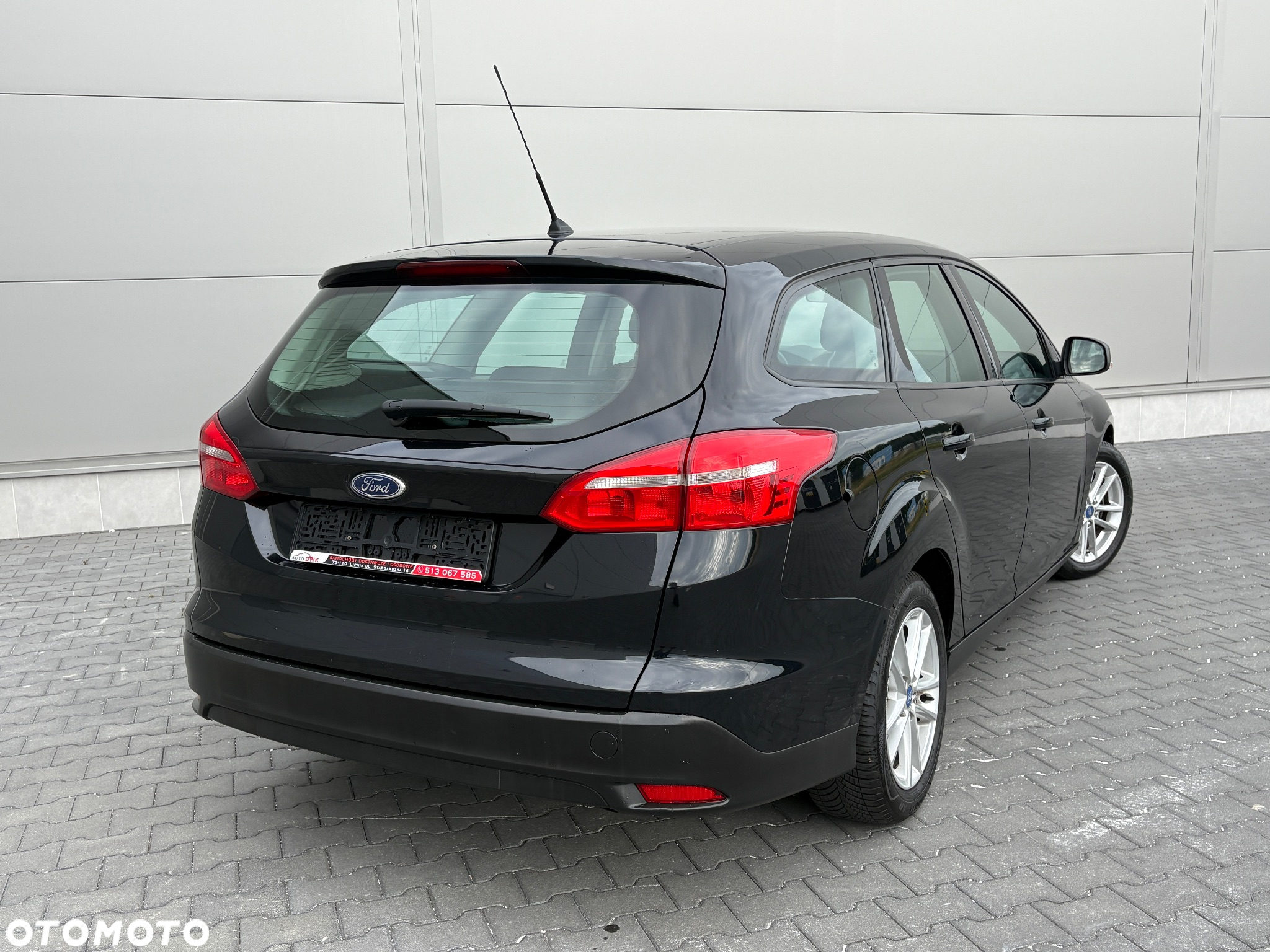 Ford Focus 1.6 FF Ambiente - 10