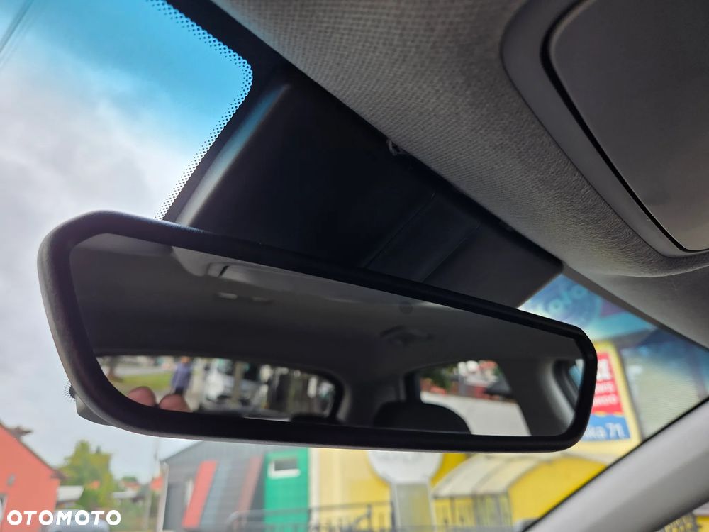 Hyundai Kona - 16
