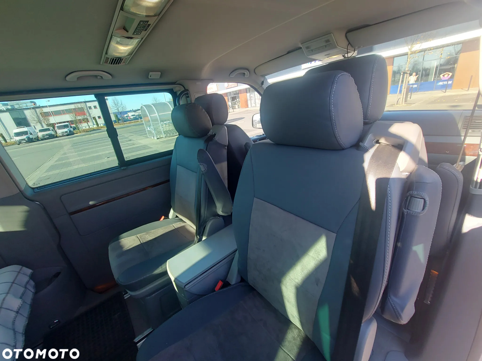 Volkswagen Multivan TDI L1 Highline - 32