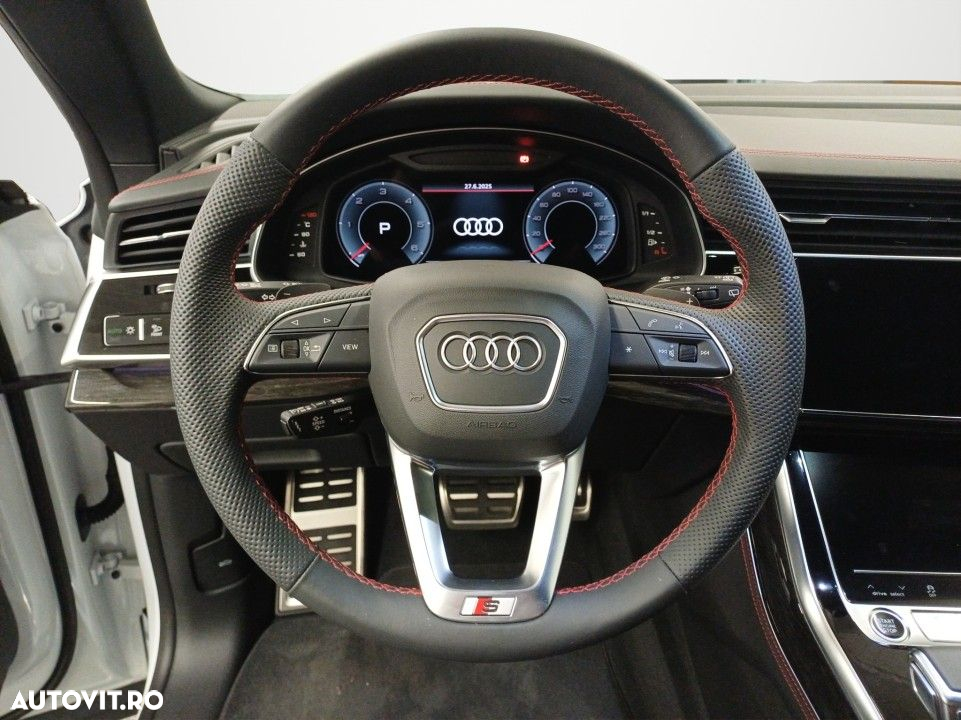 Audi Q8 - 7