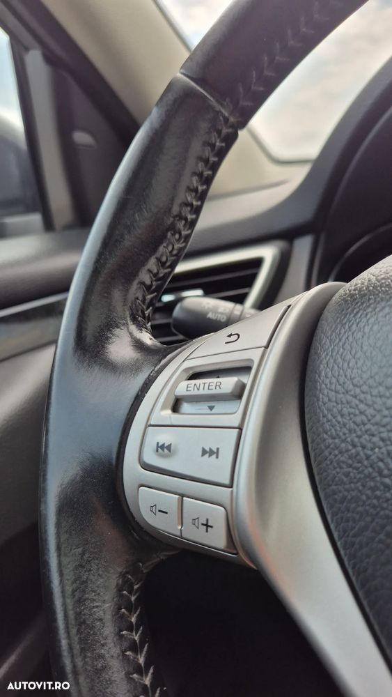 Nissan Qashqai 1.5 DCI Start/Stop Tekna - 36