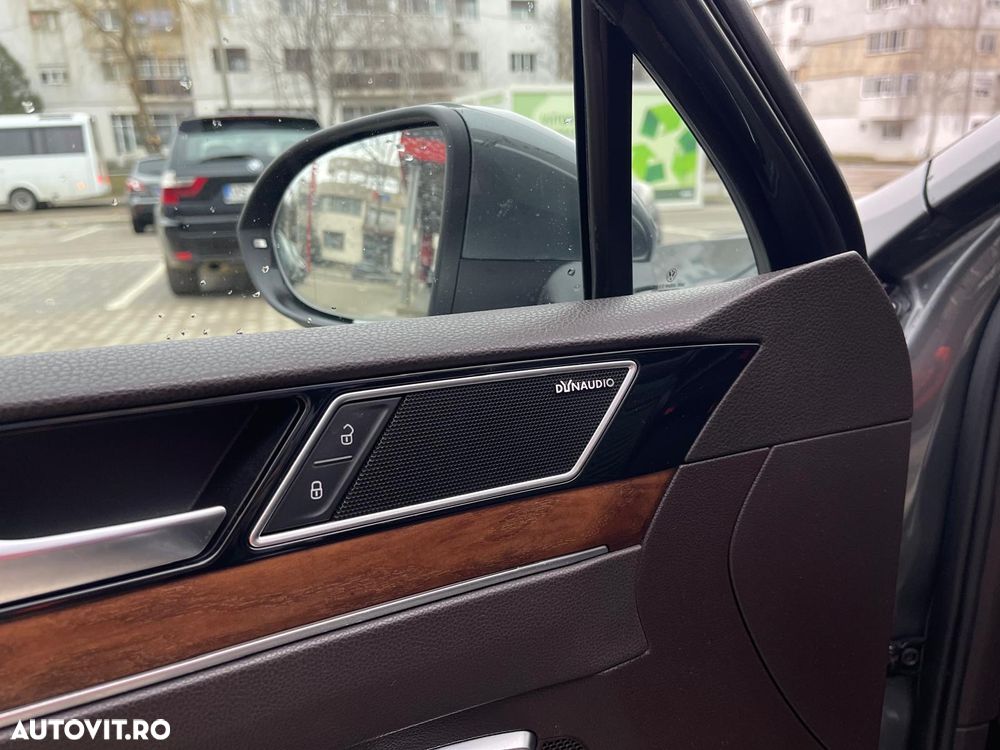 Volkswagen Passat 2.0 TDI SCR 4Motion DSG Highline - 10