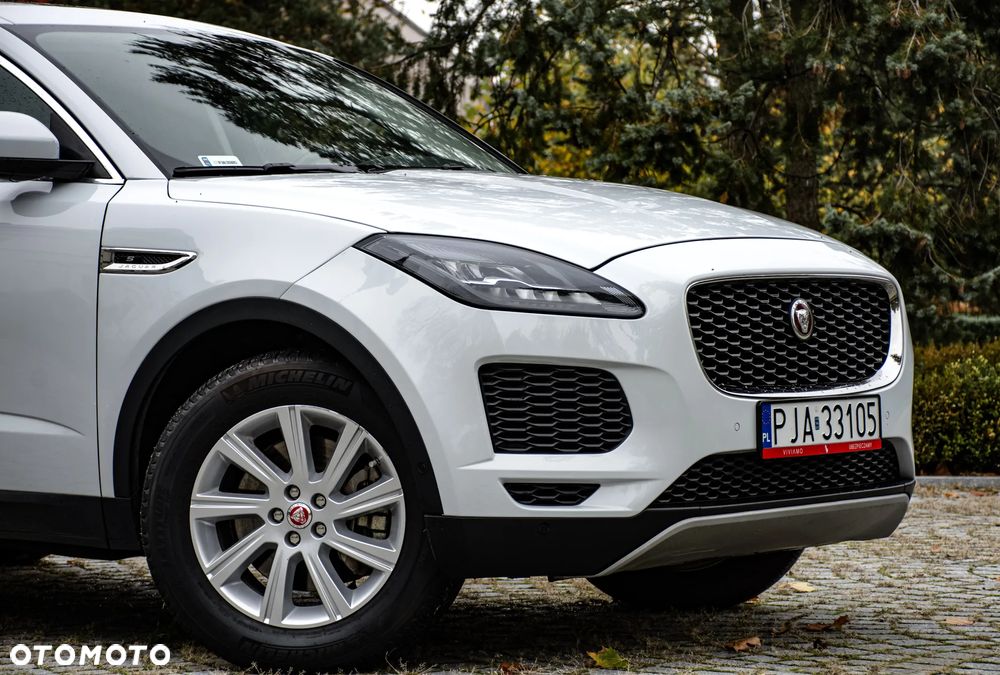 Jaguar E-Pace P250 AWD R-Dynamic S - 12