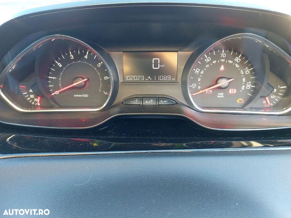 Plafon interior Peugeot 208 2015 HATCHBACK 1.2 i EB2F - 9