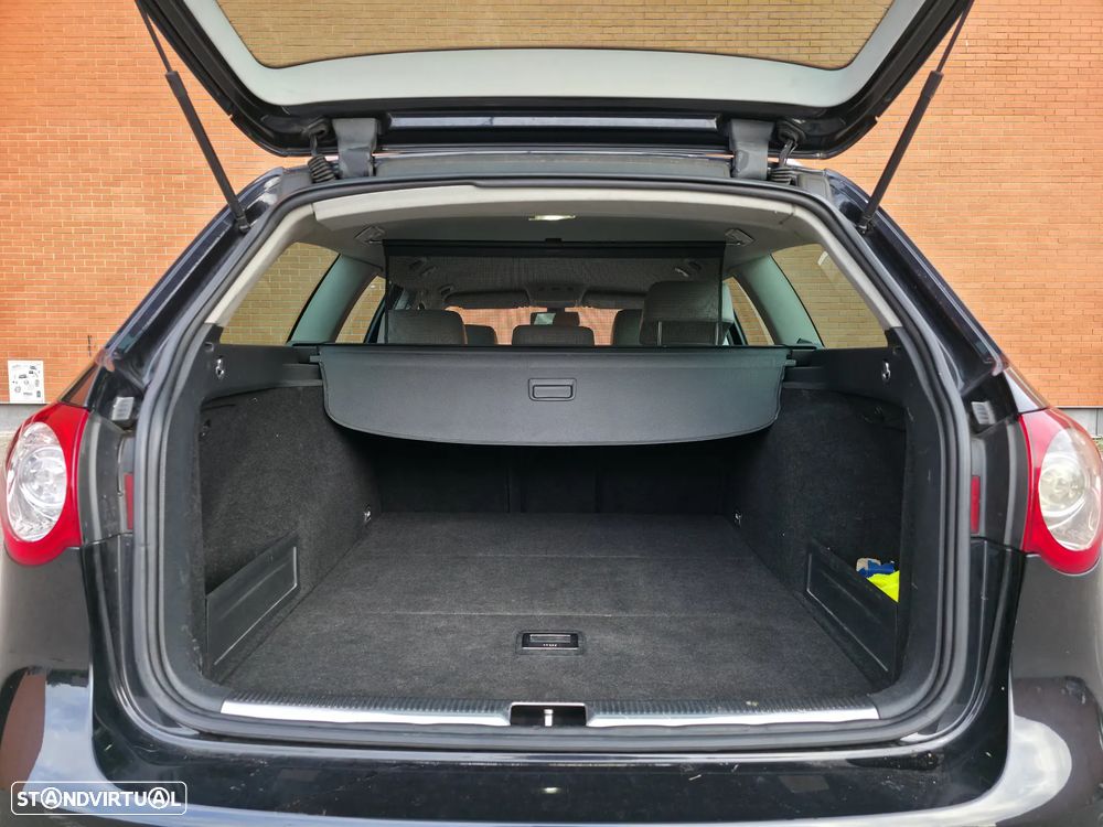 VW Passat Variant 2.0 TDi Highline DSG - 12