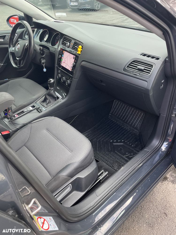 Volkswagen Golf - 3