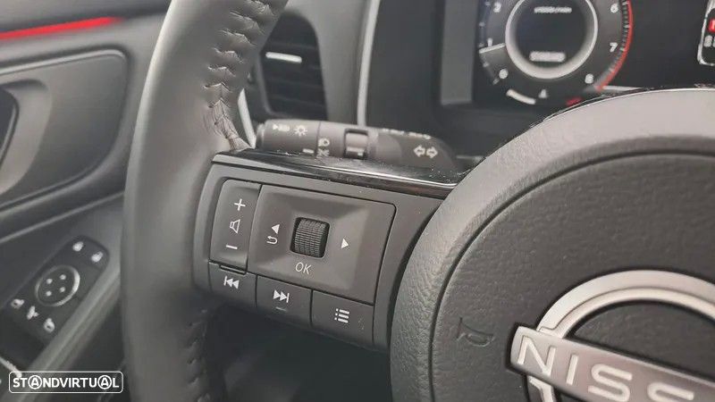 Nissan Qashqai 1.3 DIG-T N-Connecta LED - 14
