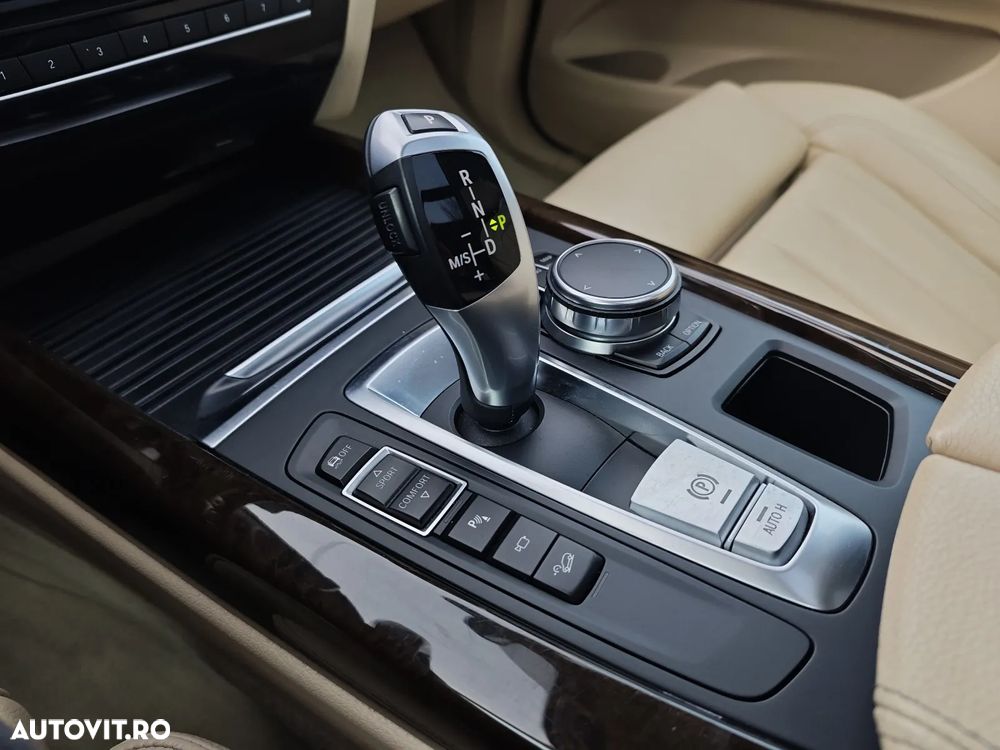 BMW X5 xDrive35i - 25