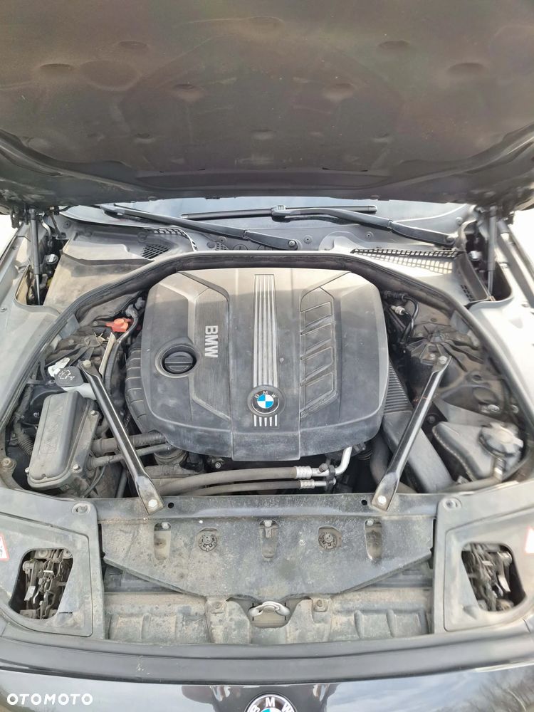 BMW Seria 5 520d Luxury Line - 13