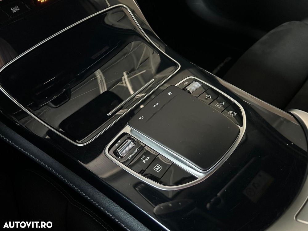 Mercedes-Benz GLC 300 e 4MATIC - 26