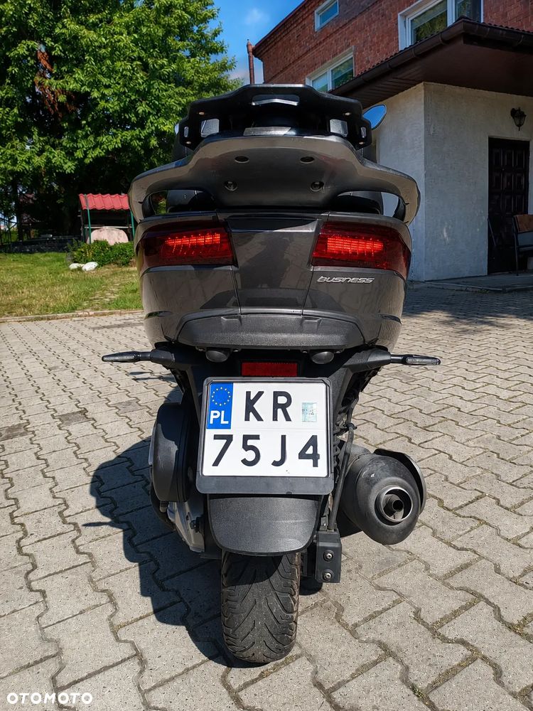Piaggio MP-3 - 3